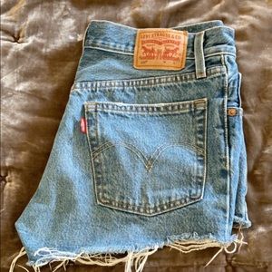 Levi’s shorts